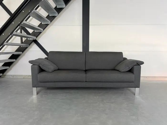 Leolux Antonia 3-zitsbank met 2 poefs — Bank (foto 11)